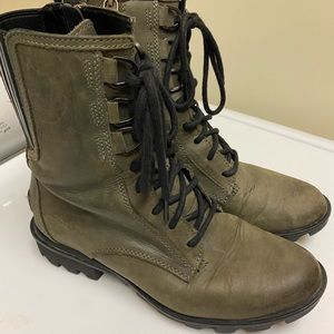 Sorel phoenix lace alpine tundra boots size 8.5